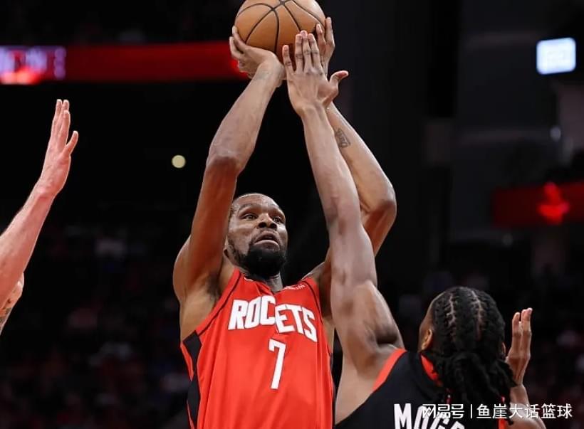 GA黄金甲体育官方网站-NBA最新排名出炉！火箭坐收大礼，勇士开始掉队，湖人也升到第四